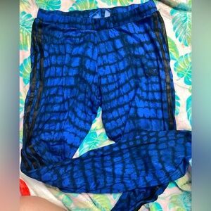 Snake print adidas leggings